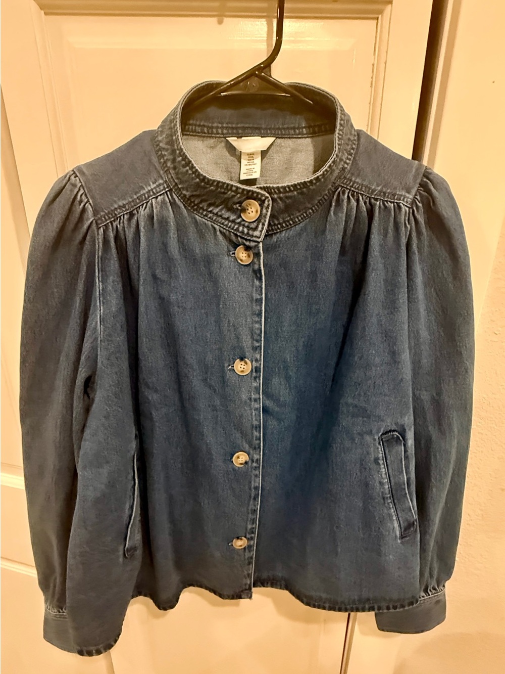 New H&M Denim Button-Front Jacket - Blue women’s size xl cropped drop shoulder
